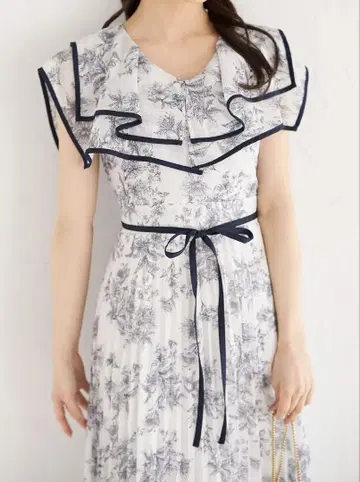 tocco closet [ saberry ] 빅 카라 플리츠 원피스 블루
