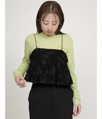 턱 뷔스티에 emmi
