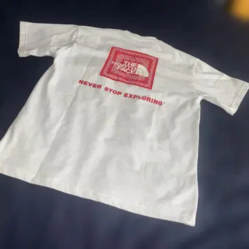 THE NORTH FACE 반다나 패턴 티셔츠