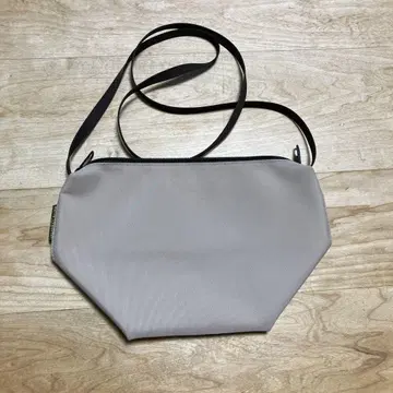 새상품급 에르베샤펠리에 2885N