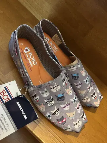 BOBS 고양이 패턴 슬립온 24cm