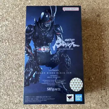 정크품 S.H.Figuarts 가면라이더 BLACK SUN