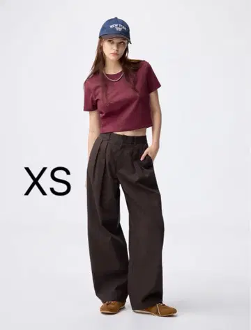 [새 상품] GU 치노 배럴 레그 턱 팬츠 다크 브라운 XS 사이즈