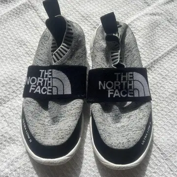 새상품급 THE NORTH FACE 스니커즈