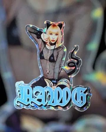 DAWG 이즈미 마나 키라 스티커 이즈마나 KIRA STICKER