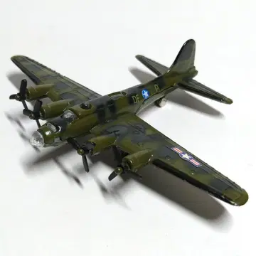 Dyna-Flytes B-17 멤피스 벨 피규어 항공기