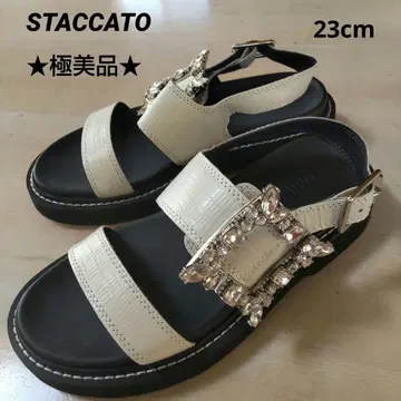 컨디션 최상 STACCATO 비쥬 화이트 샌들 23~23.5cm