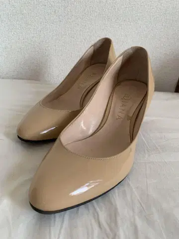 DIANA 펌프스 베이지/23.5cm