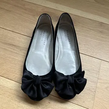 MARGARET HOWELL 블랙 플랫슈즈 23cm