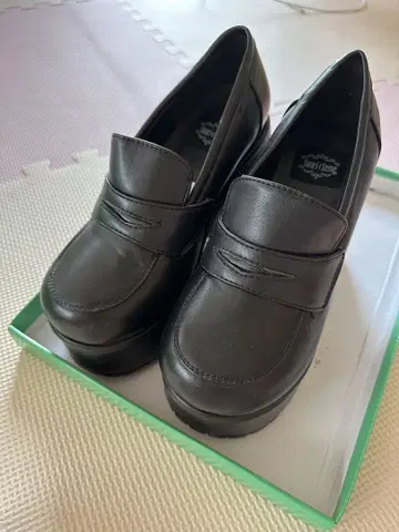코스프레용 통굽 로퍼 클라세