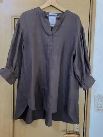 블루 프론스의 린넨 100% 브라운 7부 소매 블라우스 말 레레레