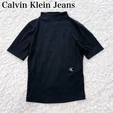 새상품급 Calvin Klein Jeans 블랙 반팔 티셔츠 S