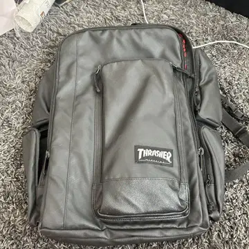 THRASHER 백팩