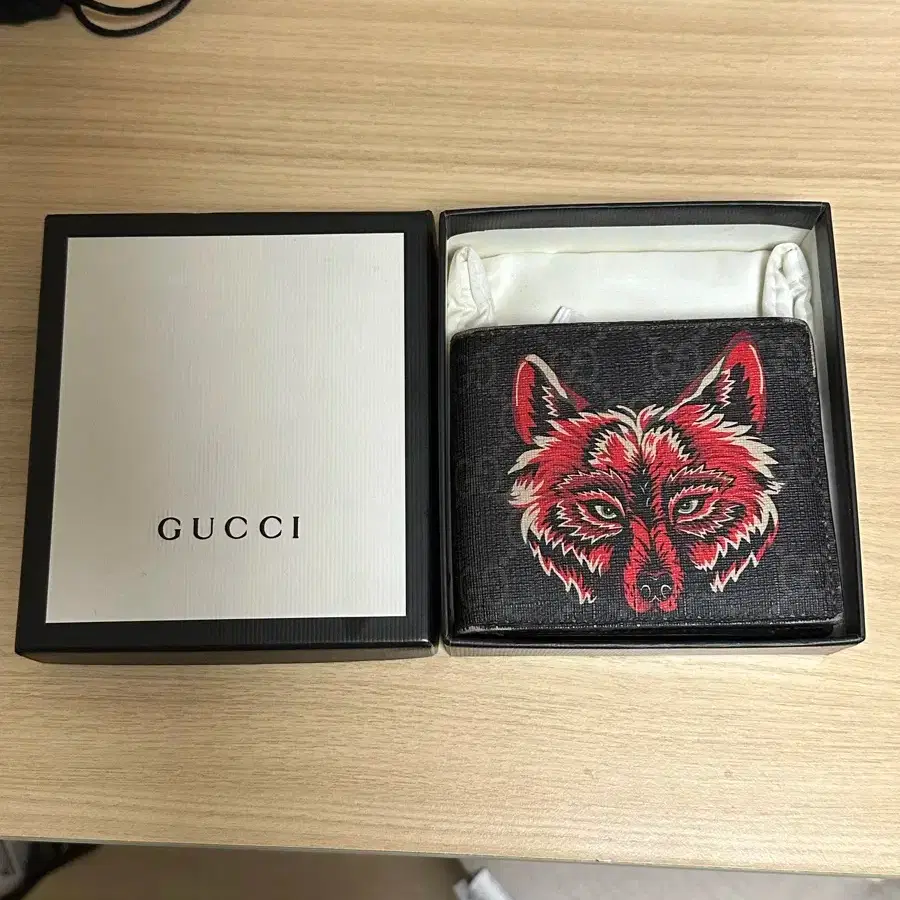 GUCCI 구찌 Gucci Red Wolf Bifold Wallet on Bunjang Global