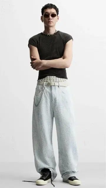 새상품! 택 포함! ZARA 데미지 디테일 배기 핏 청바지