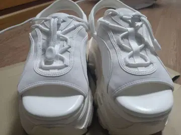 CHUNKY TECH SNEAKER 샌들 화이트 S 사이즈
