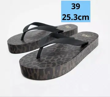 새상품급! ZARA 애니멀 무늬 샌들 39 (25.3cm)