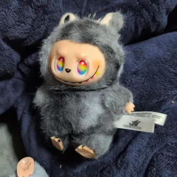 THE MONSTERS 그레이 봉제 인형