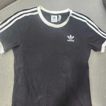 adidas 반팔 티셔츠 블랙 S 사이즈 3선 라인