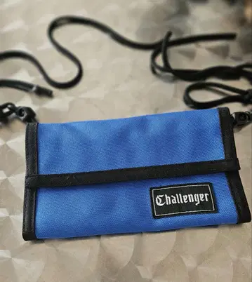 Challenger 스마트폰 숄더