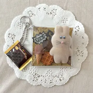 가챠 파우치  브라운 마네켄