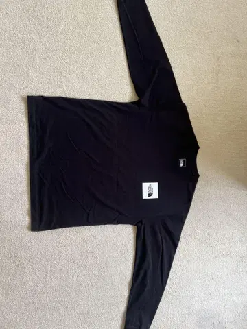 THE NORTH FACE 블랙 긴팔 티셔츠