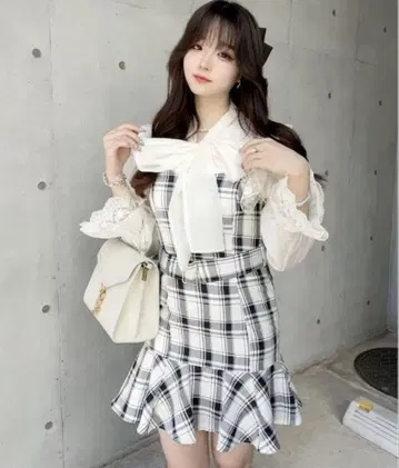 [ TITTY&CO. ] 플레어 머메이드 미니 점프스커트