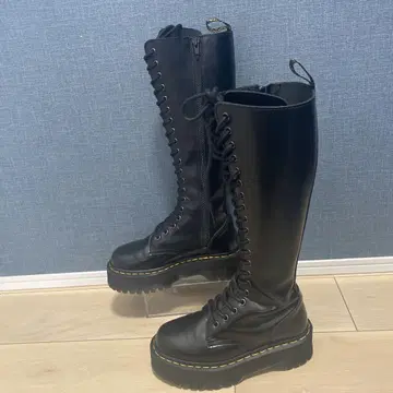 닥터마틴 BRITAIN 브리튼 20홀 롱부츠 22cm