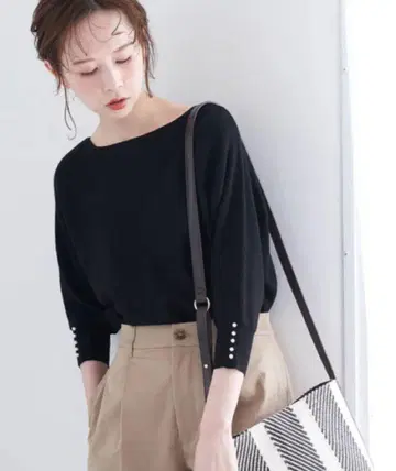 [미사용 택 포함] 로페피크닉 소매 펄 돌먼 니트