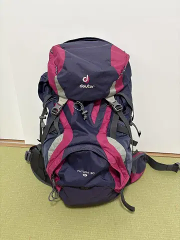 deuter FUTURA 30 냅색 네이비/핑크