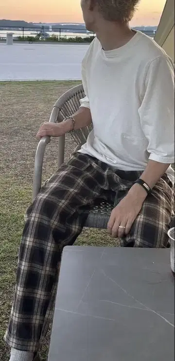 weac. 위크 체크 무늬 이지 팬츠 (블랙 베이지)