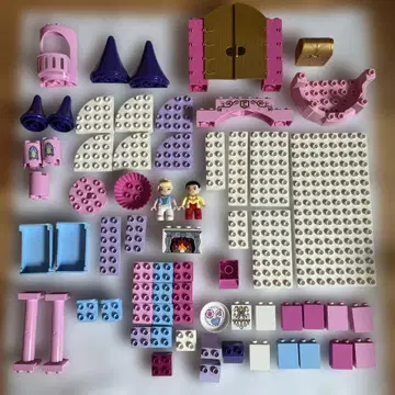 LEGO 듀플로 신데렐라의 성 미니 피규어 2개 포함