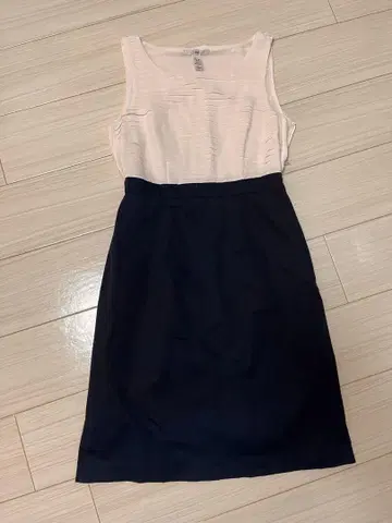 H&M 미디 스커트 화이트 & 네이비