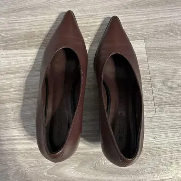 브라운 가죽 스틸레토 하이힐 유나이티드 애로우즈