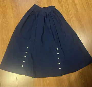 Catrina Ltd. 네이비 플리츠 스커트 사이즈 3