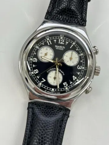 SWATCH IRONY 크로노그래프 쿼츠 블랙 다이얼 손목시계 스와치