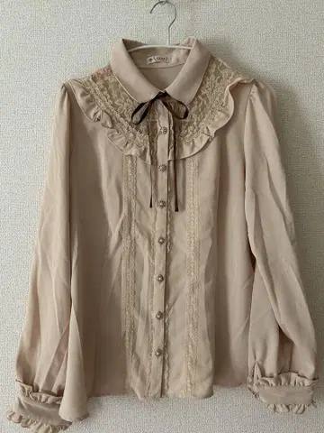 axes femme 블라우스 브라운
