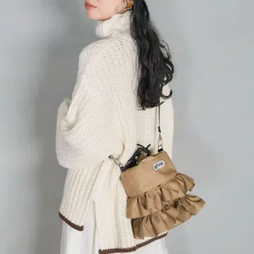 [ 새상품급/인기 ] 별주 프릴 숄더백