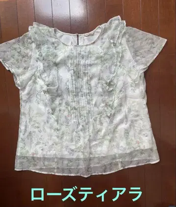 로즈 티아라 여성용 꽃무늬 프릴 반팔 블라우스 타카시마야