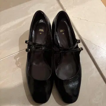 ZARA 블랙 발레 슈즈 37