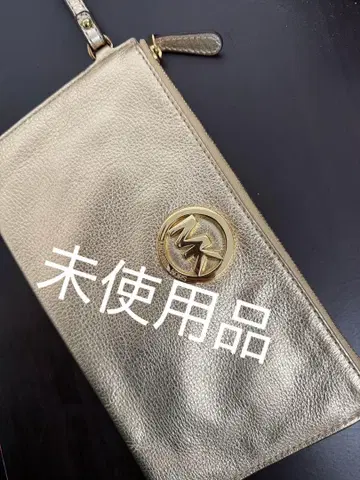 [거의 새 상품] 마이클 코어스 클러치백 골드