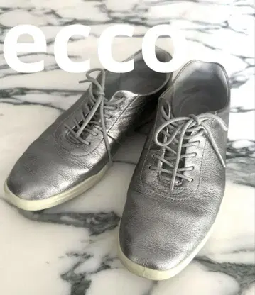 ecco 실버 스니커즈 37 사이즈