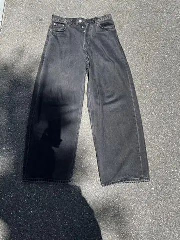 WEEKDAY Astro Baggy Jeans Size 28/32