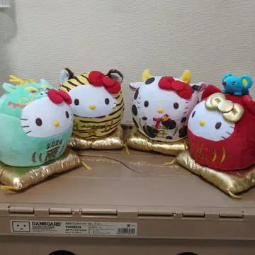 야쿠르트 키티 띠 인형