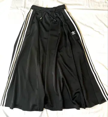 [ adidas ] 블랙 롱 스커트 즉시 구매 OK