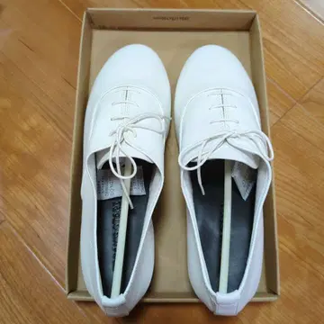FREAK'S STORE 새상품 화이트 레이스업 슈즈