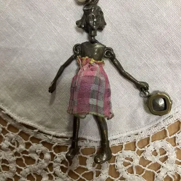 인형 목걸이