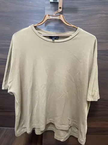 Theory 돌먼 T셔츠