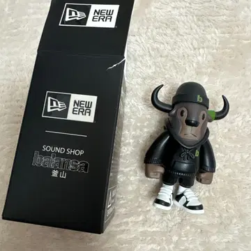 NEW ERA 밸런서 피규어 FW BK
