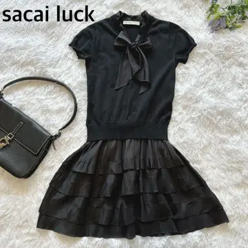 sacai luck 블랙 반팔 이소재 도킹 원피스